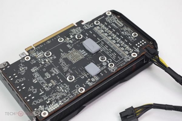 AMD признала несовместимость некоторых кабелей питания с эталонной Radeon RX 7600 и пообещала всё устранить «в ближайшие недели» 