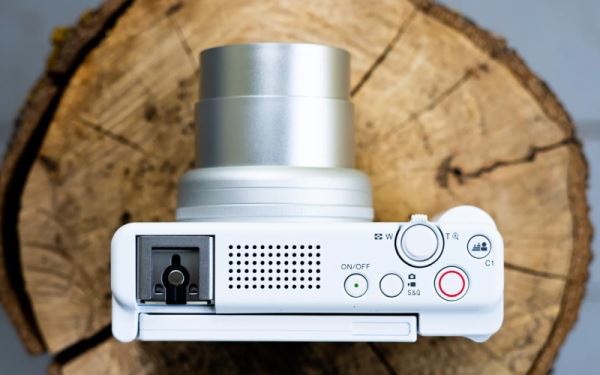 Sony анонсировала сверхширокоугольную камеру для блогеров ZV-1 II за $900 